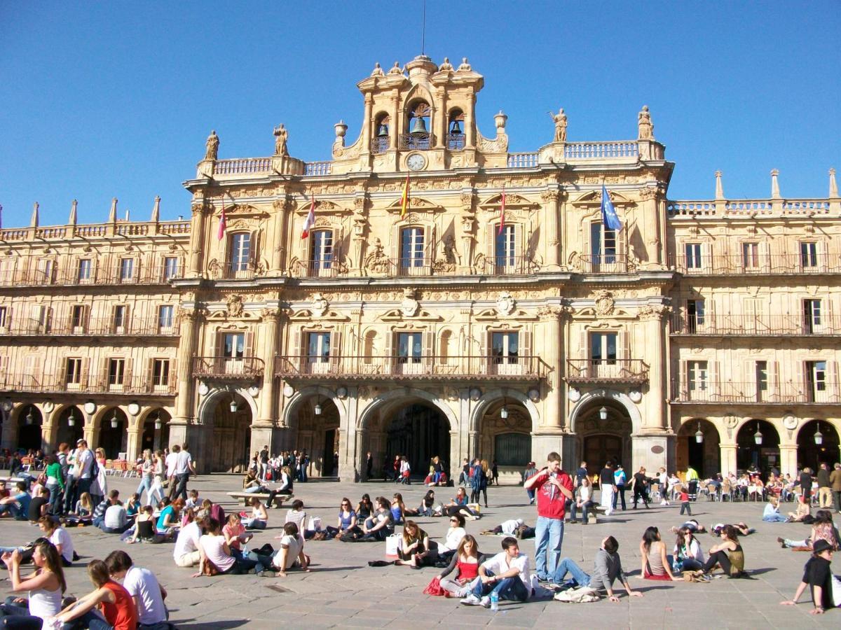 Big Apartment In Plaza Mayor In Madrid Spain 외부 사진