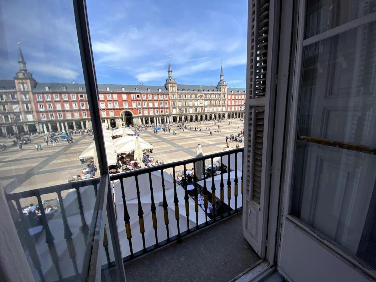 Big Apartment In Plaza Mayor In Madrid Spain 외부 사진