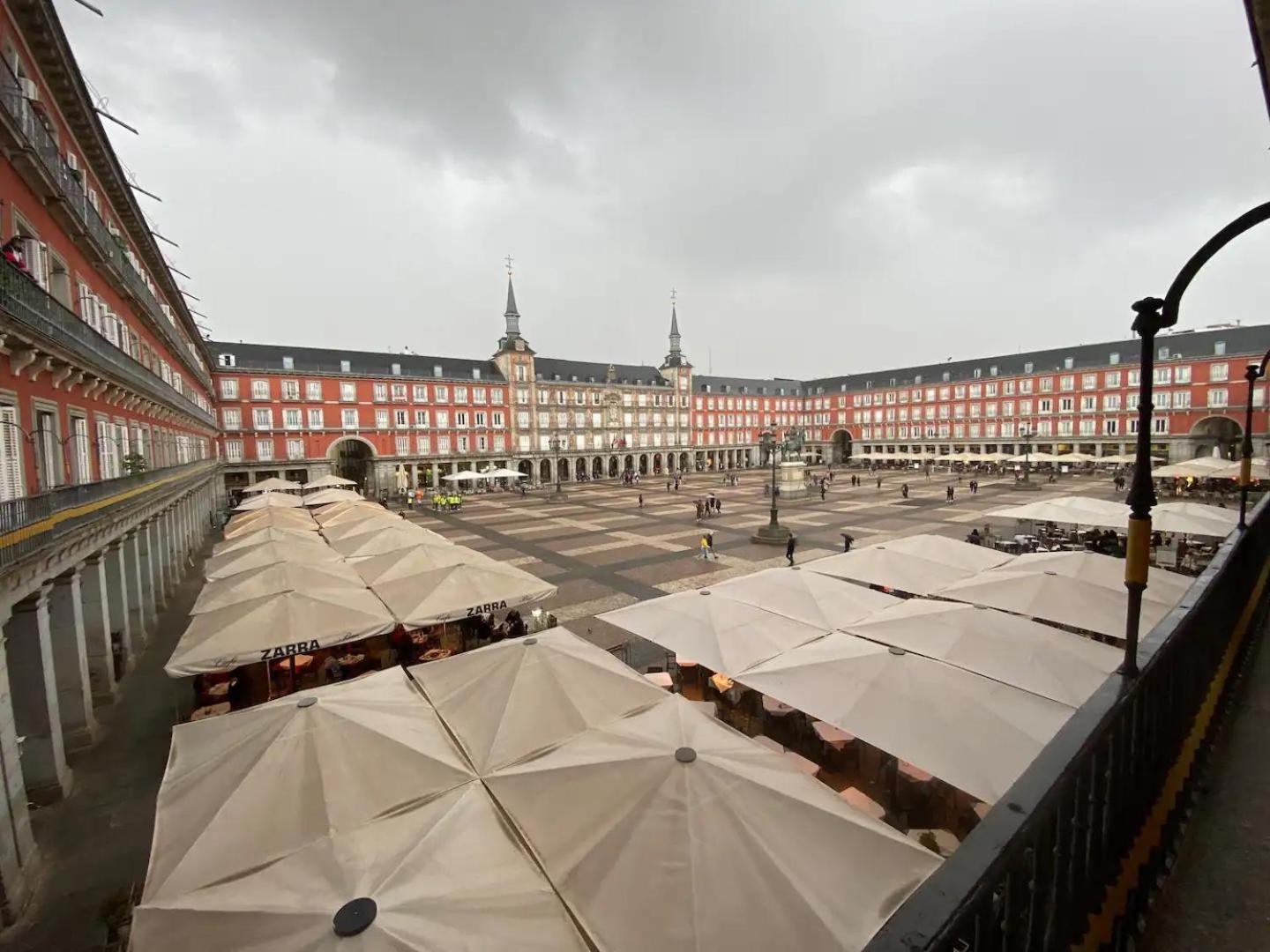 Big Apartment In Plaza Mayor In Madrid Spain 외부 사진